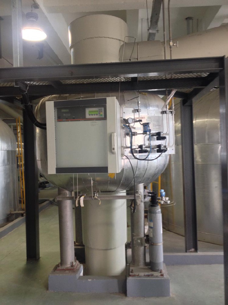 贵金属催化剂装置